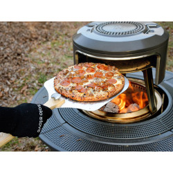 Pi four à pizza sur brasero utilisé
