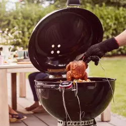 Grillades au Barbecue Charbon WEBER Master-Touch